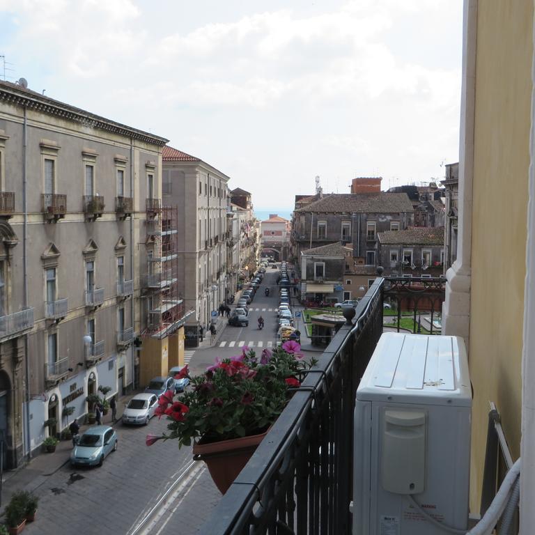 B&B Al Teatro Massimo คาตาเนีย ห้อง รูปภาพ