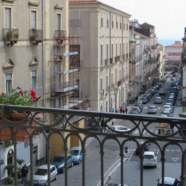 B&B Al Teatro Massimo คาตาเนีย ห้อง รูปภาพ