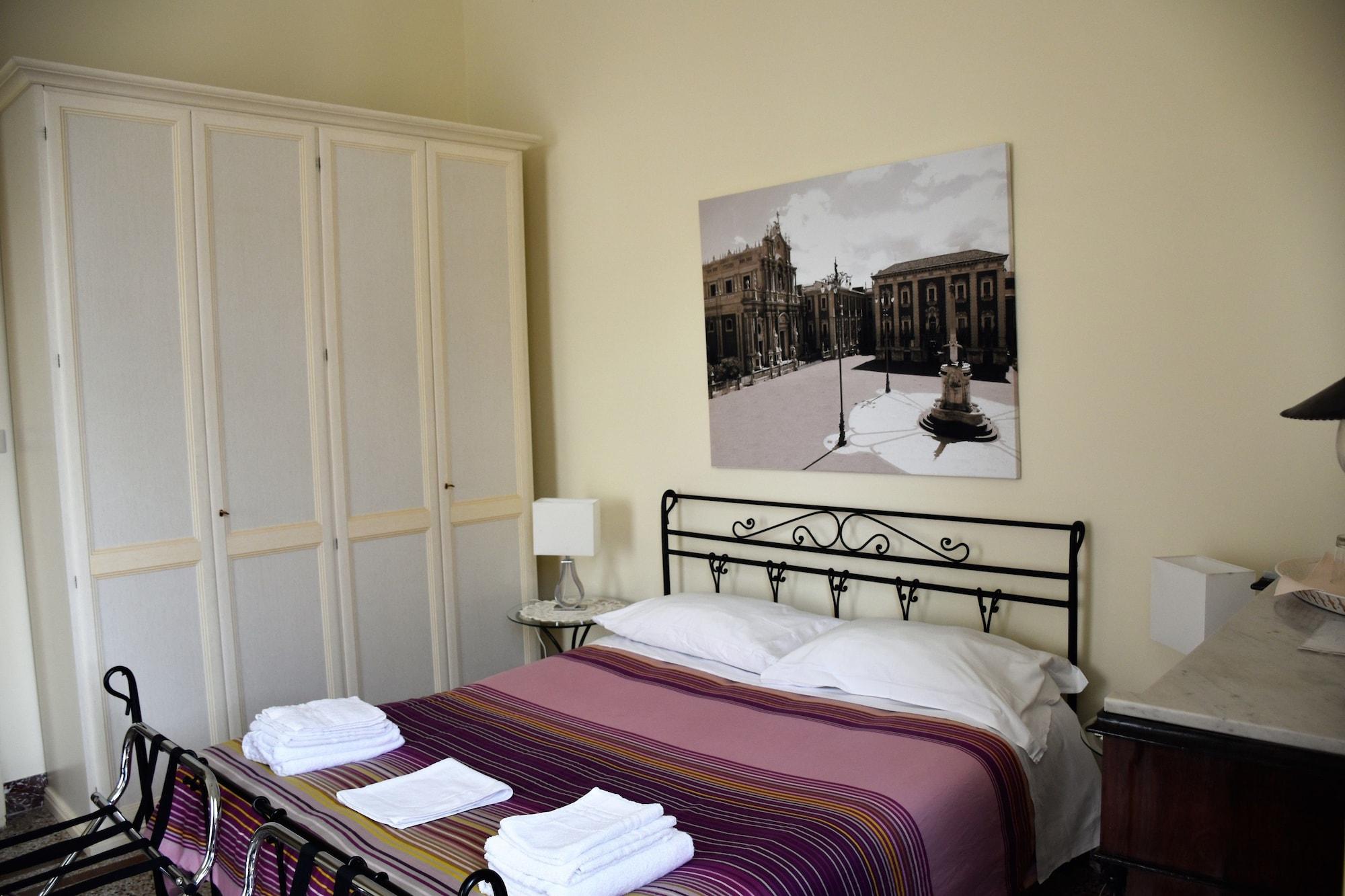 B&B Al Teatro Massimo คาตาเนีย ภายนอก รูปภาพ
