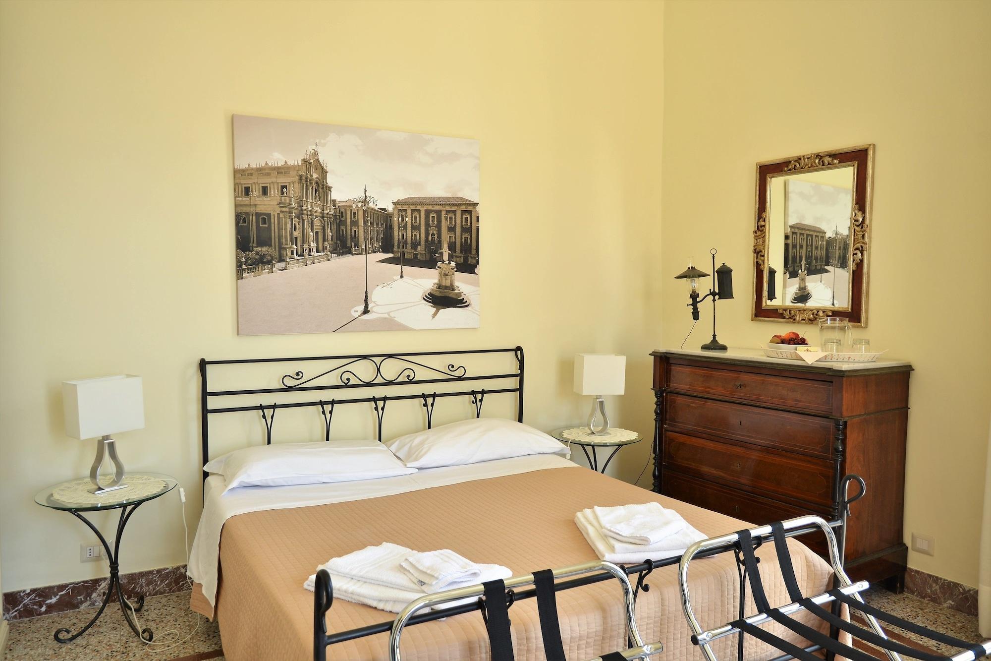 B&B Al Teatro Massimo คาตาเนีย ภายนอก รูปภาพ