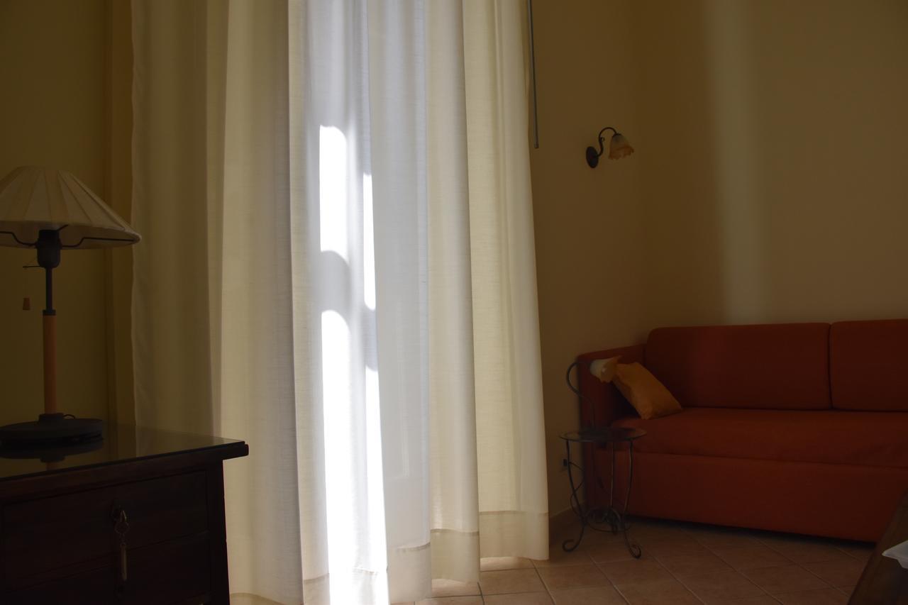 B&B Al Teatro Massimo คาตาเนีย ภายนอก รูปภาพ
