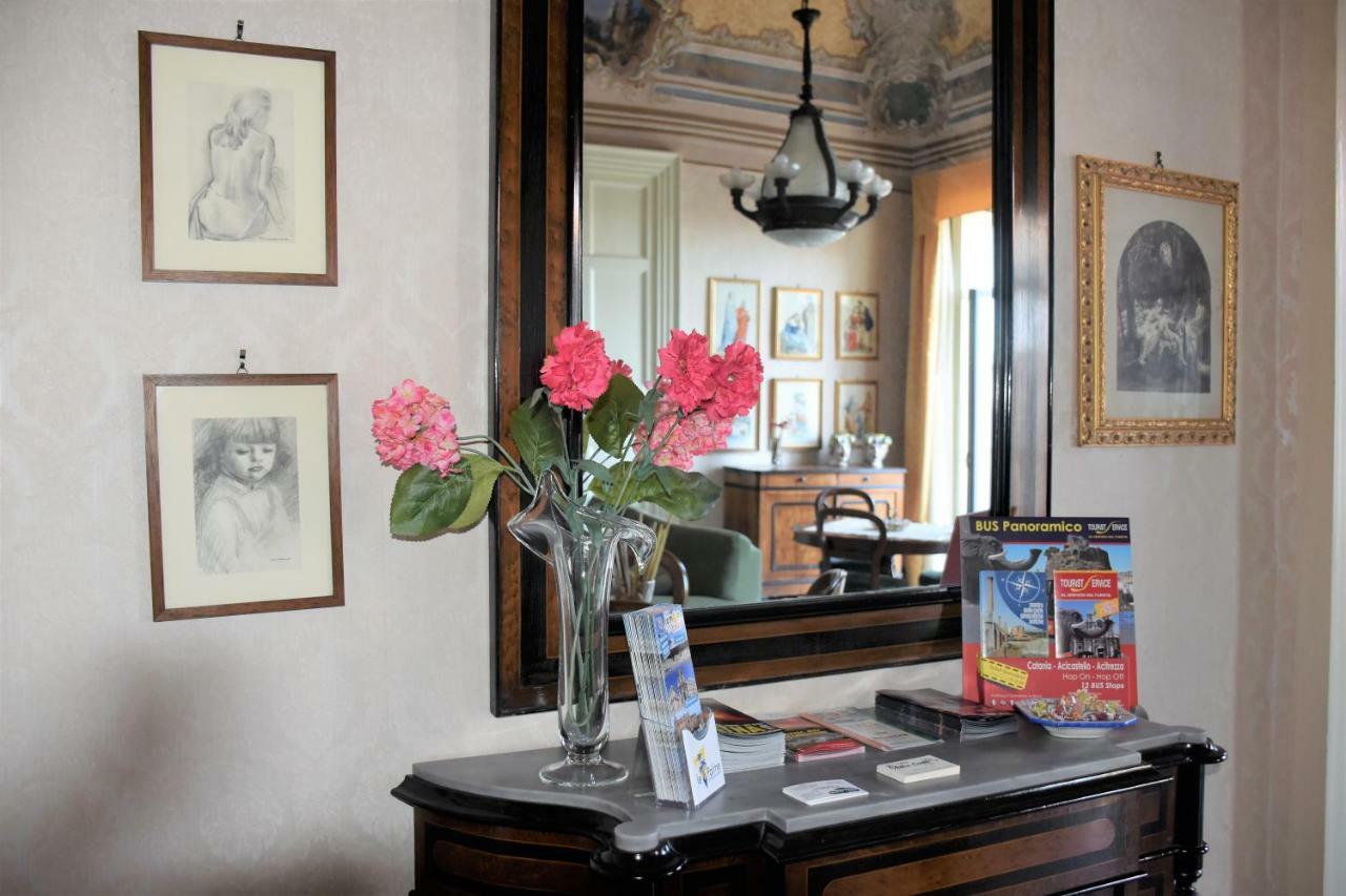 B&B Al Teatro Massimo คาตาเนีย ภายนอก รูปภาพ