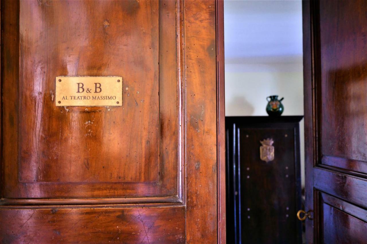 B&B Al Teatro Massimo คาตาเนีย ภายนอก รูปภาพ